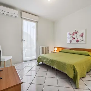 Village Apartahotel